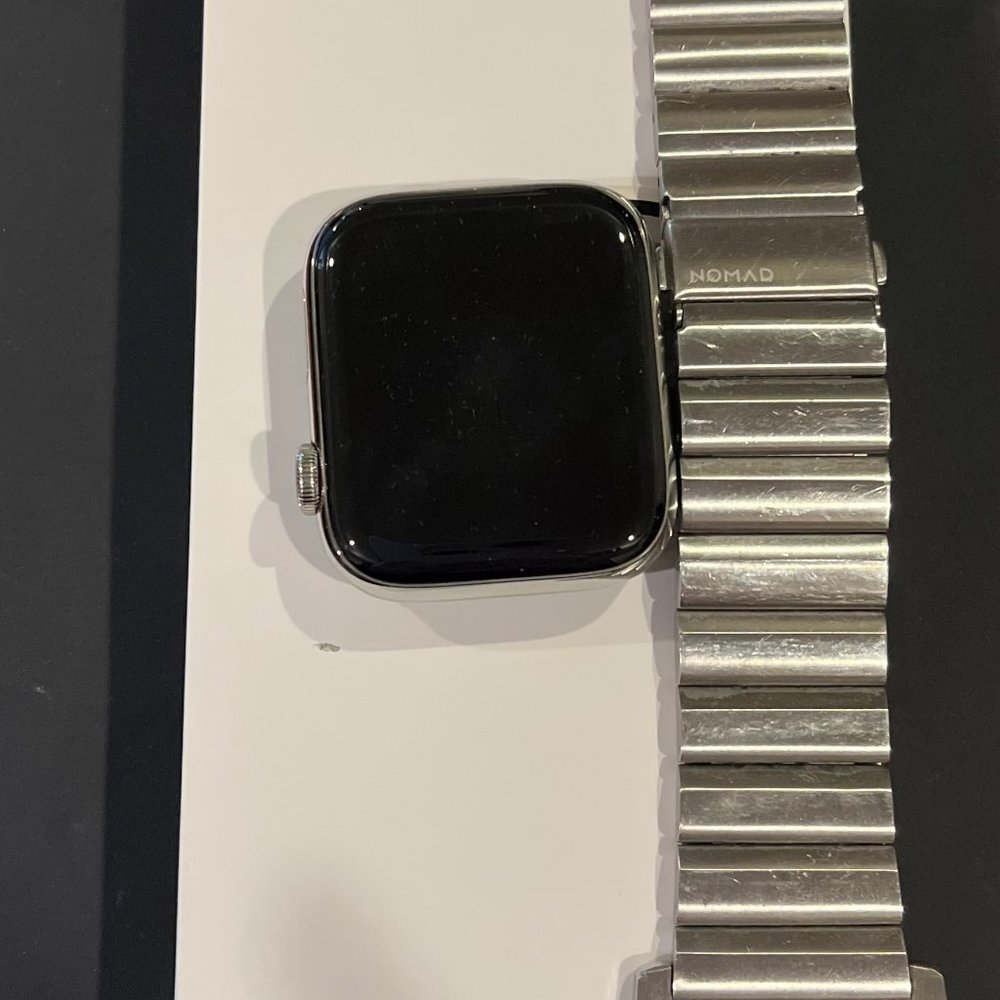 44mm Apple iWatch